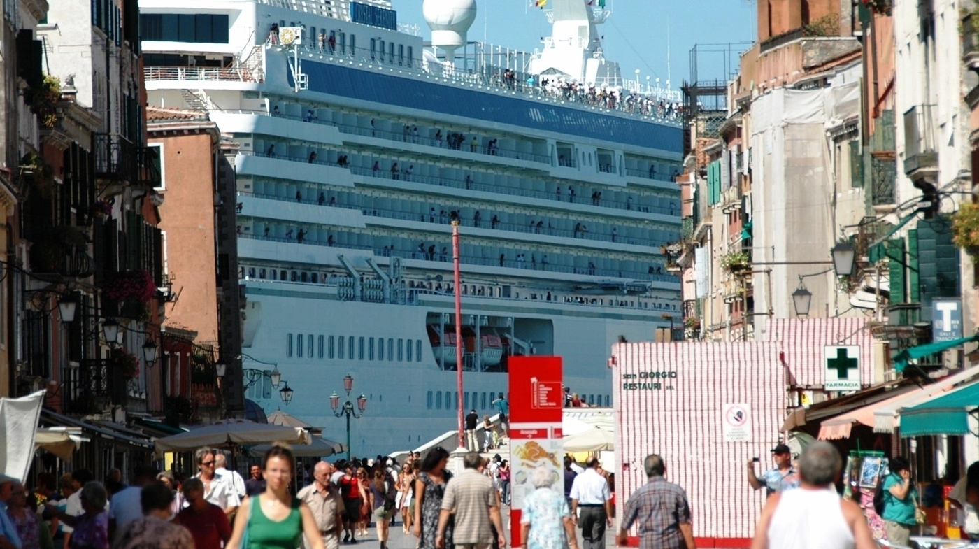 large cruise