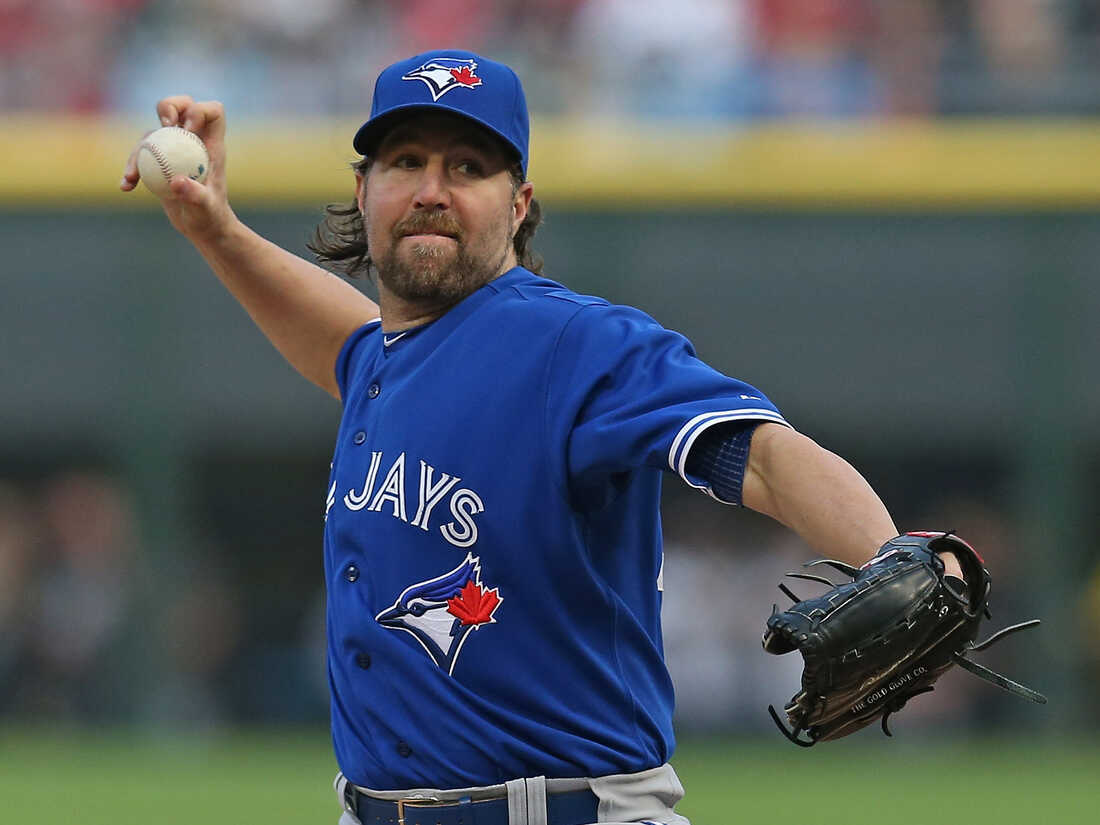 Dickey's Cy Young Makes Knuckleball History