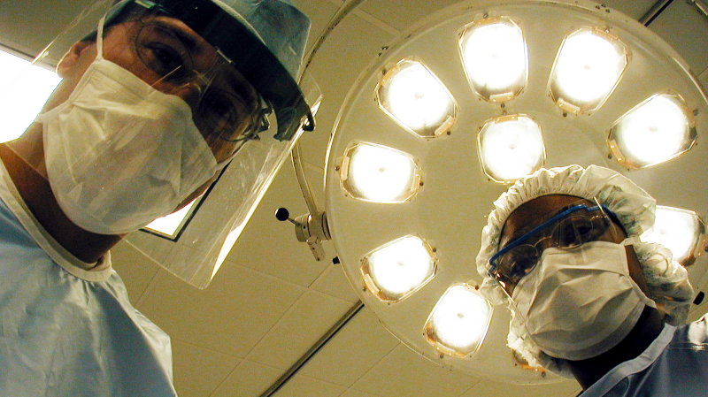 Patients Love A Gentler Approach To Surgery, But Surgeons Balk