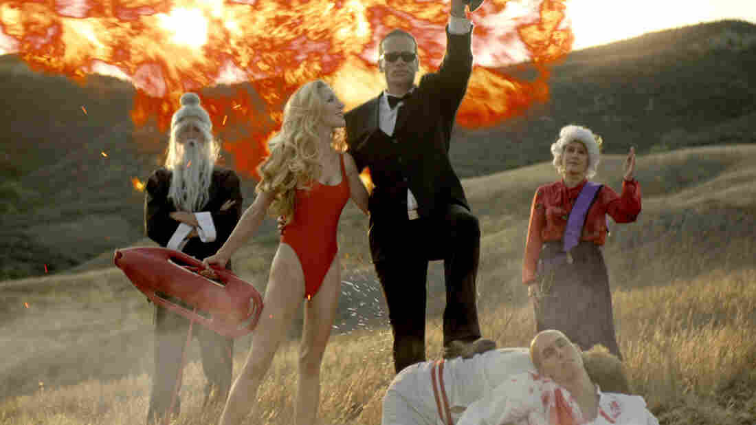 Still from Roomrunner video.