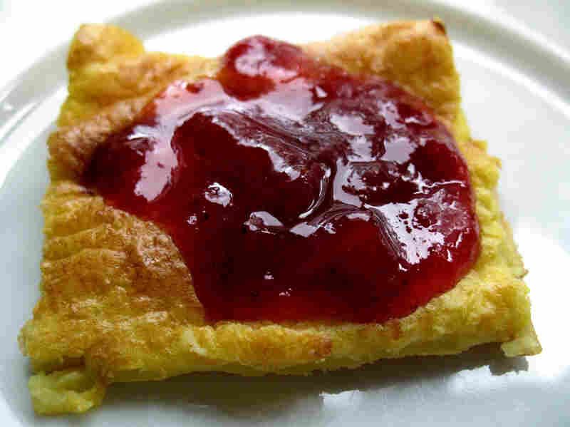 Pannukakku (Finnish Oven-Baked Pancake)
