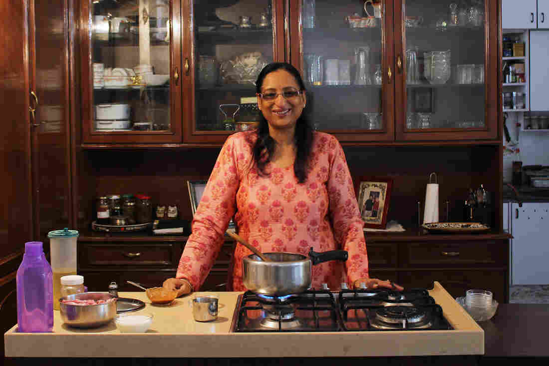 Neeta Khurana runs cooking classes out of her house in South Delhi for those wanting a hands-on experience. For 14 years, she has helped Indians and foreigners master the complexity of Indian gastronomy and much more from the comfort of her own kitchen.