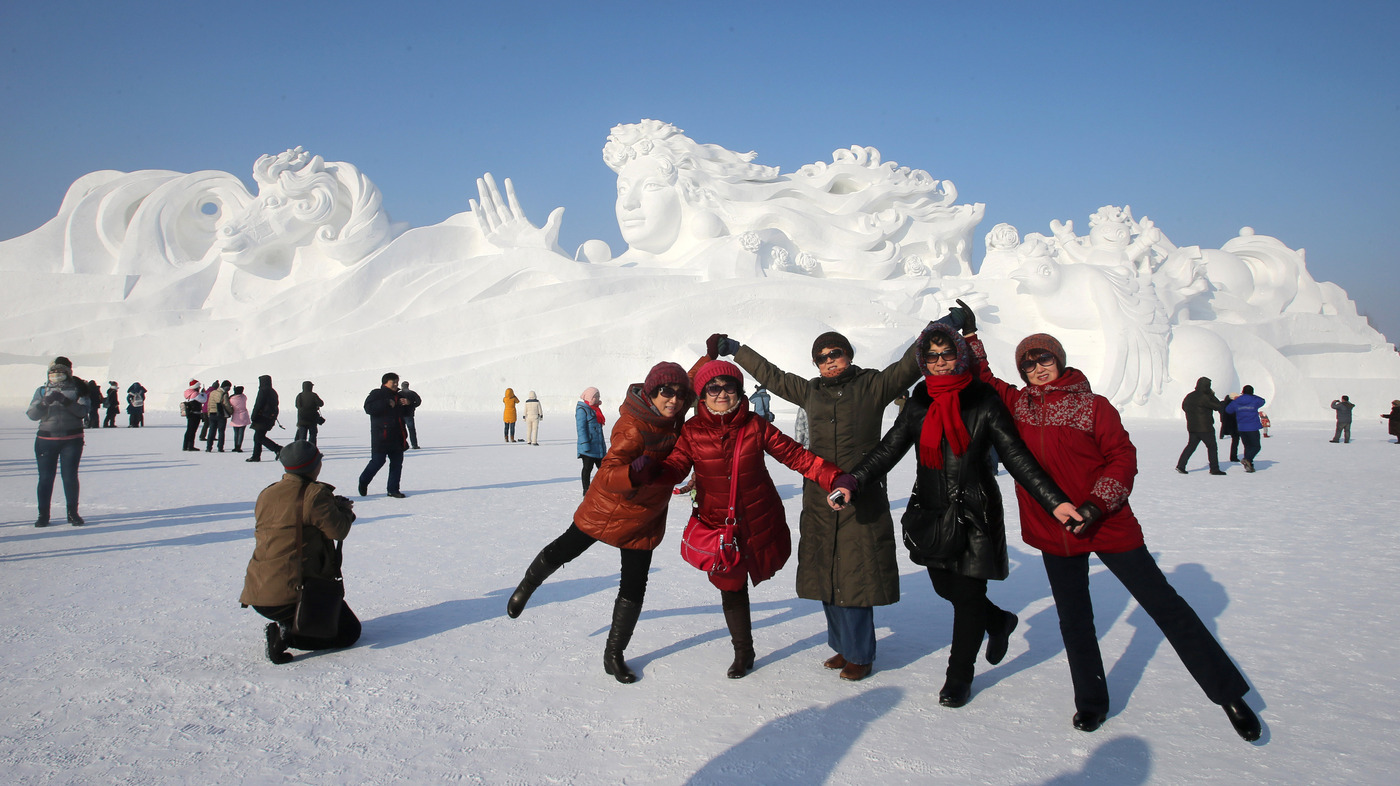 Something Cool: Photos Of Huge Snow Sculptures In China