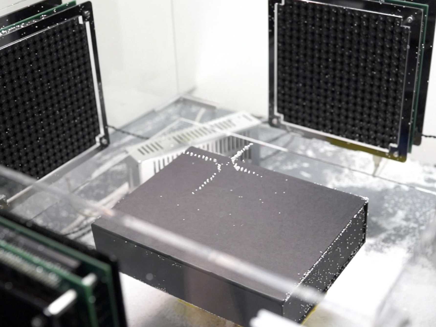 Using Sound To Levitate Objects And Move Them Midair