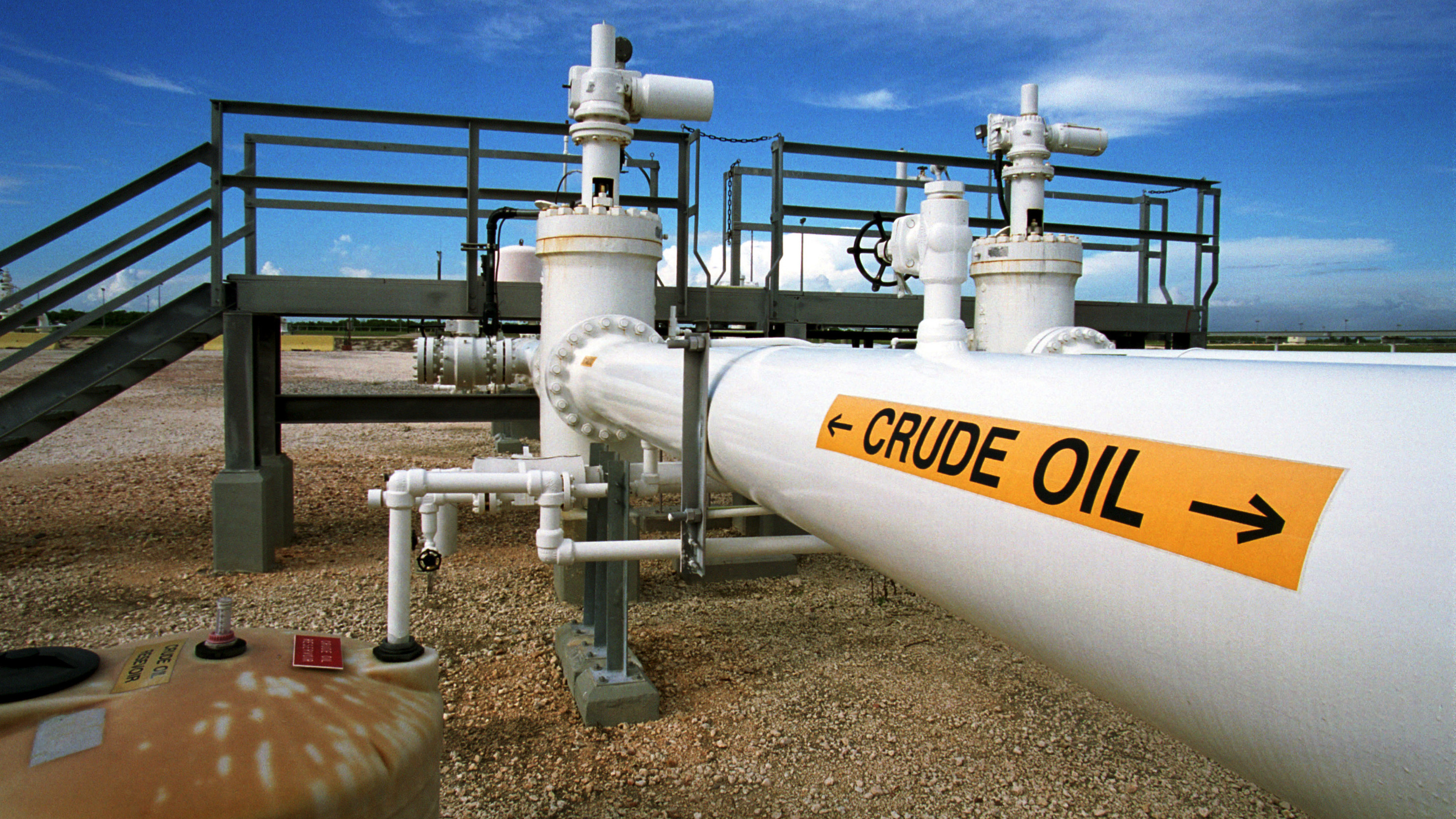 A pipeline carries oil at the federal Strategic Petroleum Reserve facility near Beaumont, Texas. U.S. oil companies are urging an end to a 1970s-era ban on oil exports. (Getty Images)