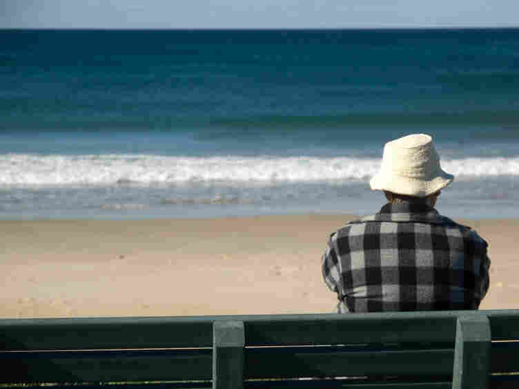 Old man, sea-gazing.