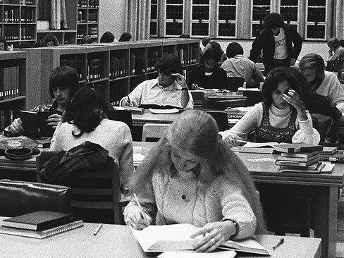 study 2 in 5 americans earning degrees after high school the two what to do after high school