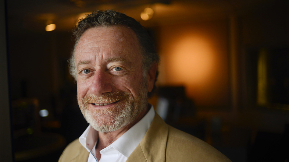 Jarl Mohn, a veteran of radio and television, will be NPR's new CEO, the organization's board of directors announced Friday.
