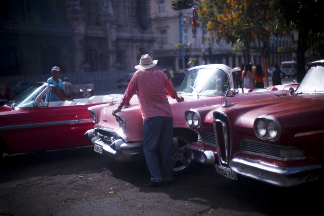 07: pink cars
