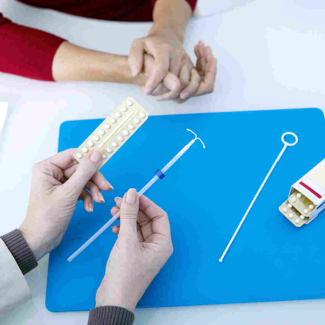 Teenagers typically choose condoms or the pill for contraception, but doctors say longer-acting methods work best. Teenagers typically choose condoms or the pill for contraception, but doctors say longer-acting methods work best.