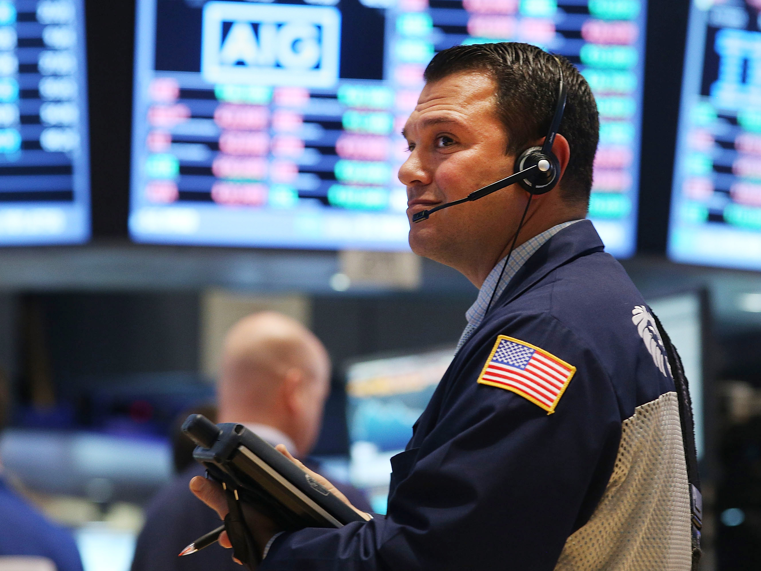 Turmoil continues in financial markets as Dow plunges