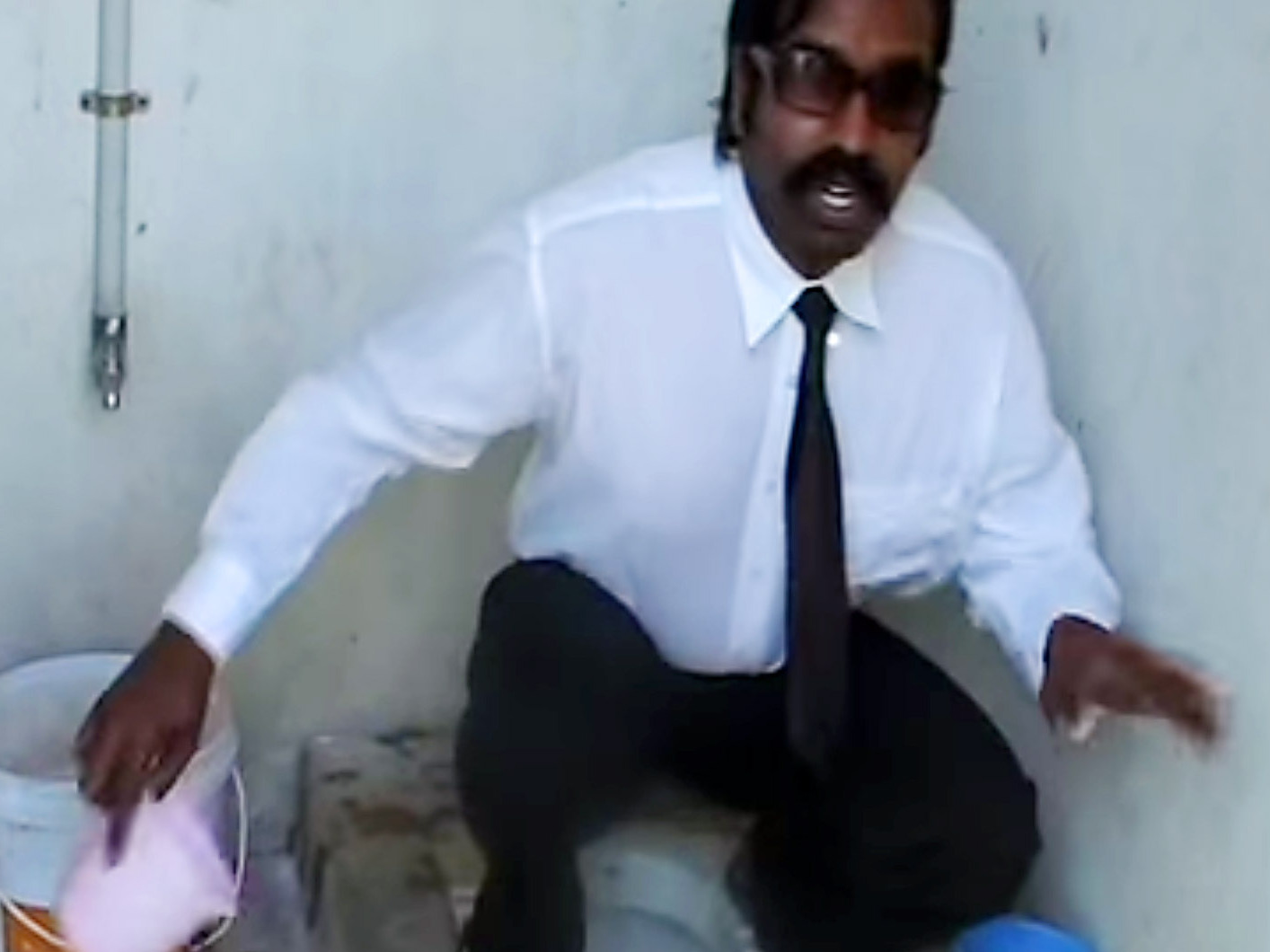 Wilbur Sargunaraj &quot;How to Use An Eastern Toilet&quot; from YouTube (Wilbur World Wide)