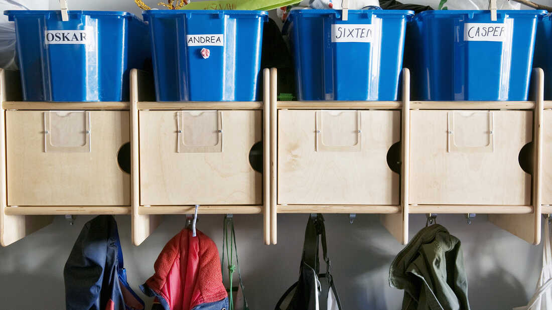 Parents are aware of the risks of infectious disease in day care, a poll finds.
