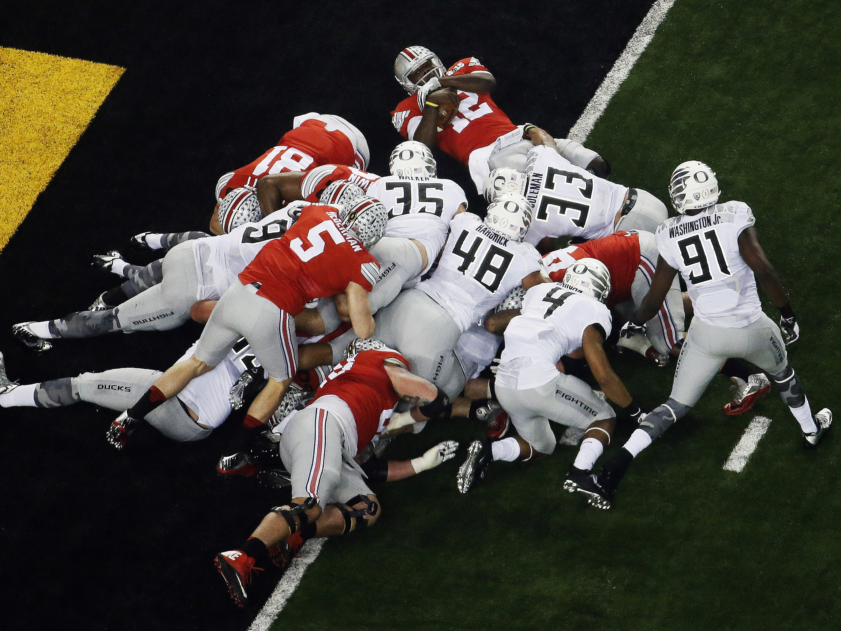 Predicted shootout becomes trench warfare as Ohio State takes title