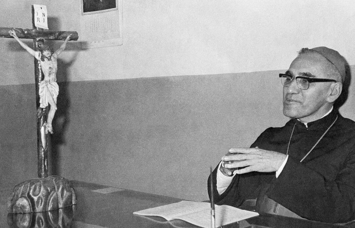 oscar romero archbishop el salvador Pope francis has cleared the way for archbishop oscar romero to be made a saint, declaring that the churchman murdered by el salvador's right-wing death squads. oscar romero archbishop el salvador Pope francis has cleared the way for archbishop oscar romero to be made a saint, declaring that the churchman murdered by el salvador's right-wing death squads.