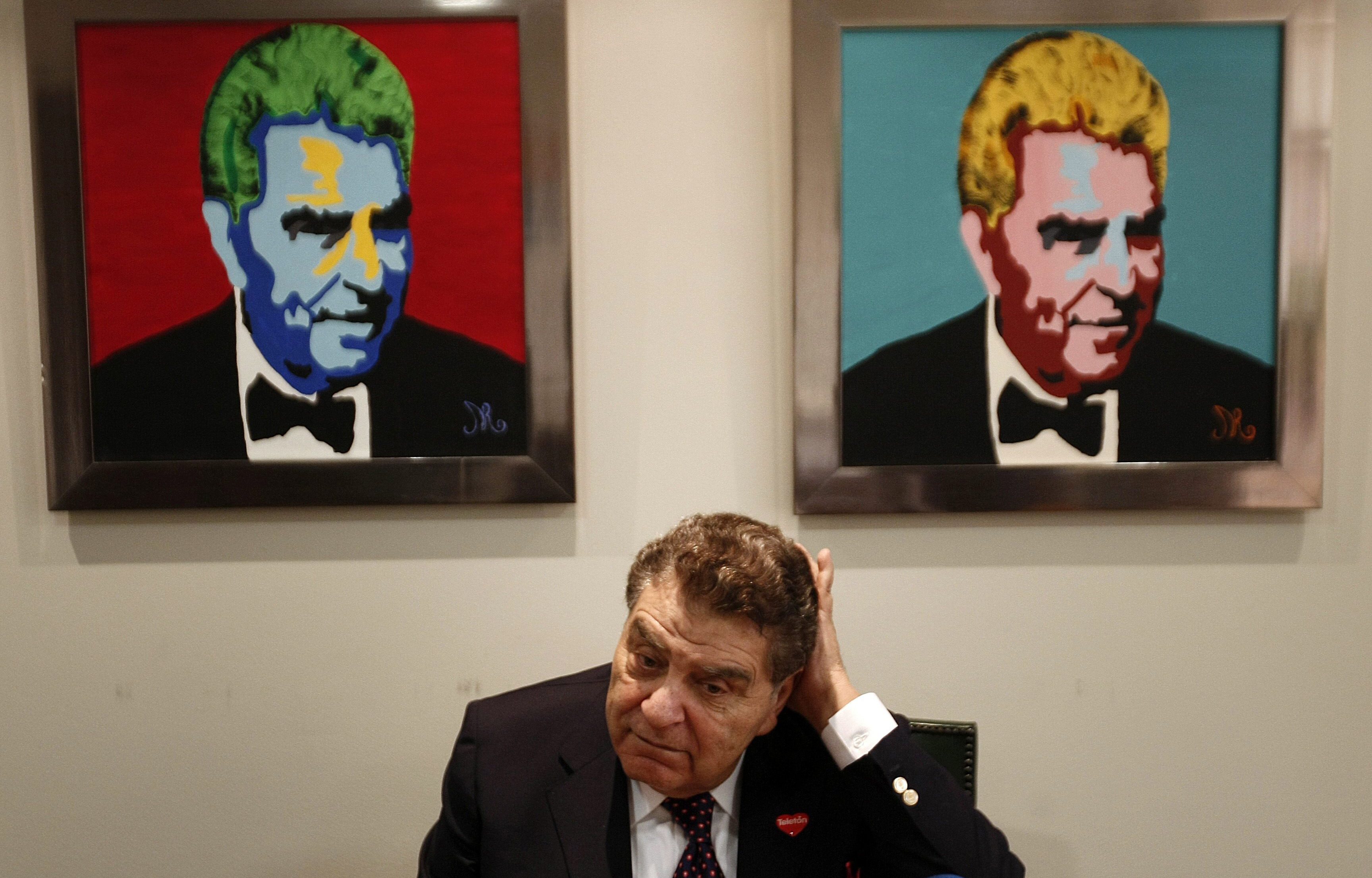 Chilean TV host Mario Kreutzberger, seen here in 2012, will stop making his Sabado Gigante show this September.