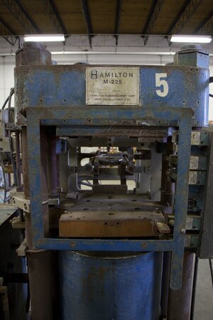 hamiltonpressinterior_custom-a6be7de992b64779dcd52305b9a1209552822724-s300-c85.jpg