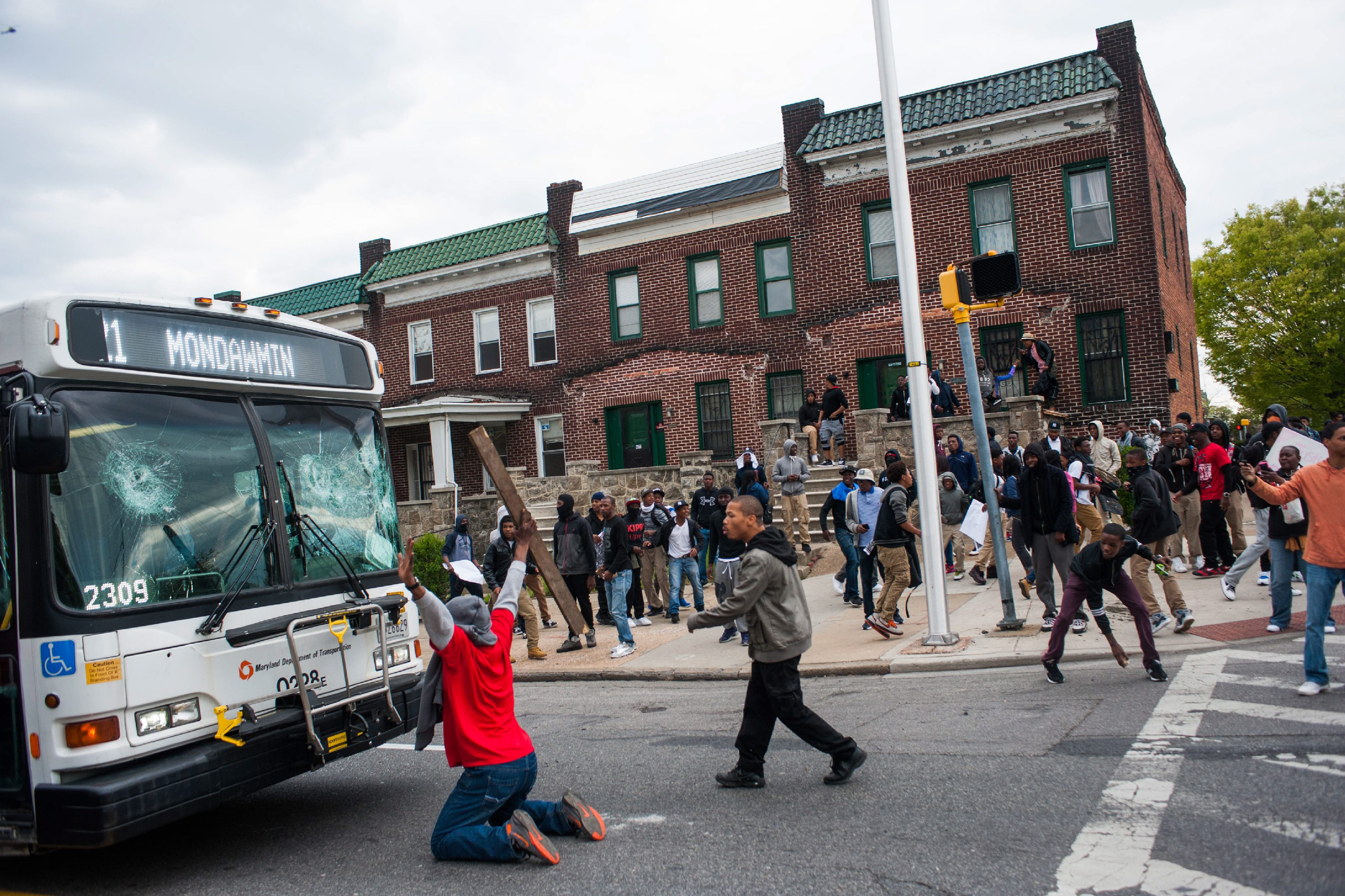 Military Baltimore Riot Amid Riots, Maryland Governor Will Deploy National Guard To Baltimore ...