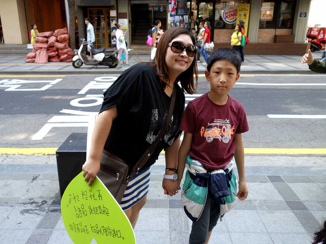 south-korea-s-single-moms-struggle-to-remove-a-social-stigma