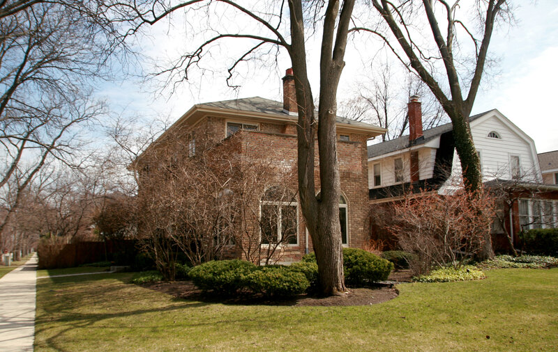 Growing Up In Protected Americana Hillary Clinton Looked Outside Hillary Clinton S Father Hugh Rodham Paid For His Family Home On Wisner Street In Park Ridge Ill Outright With Money He D Saved As The Owner Of A