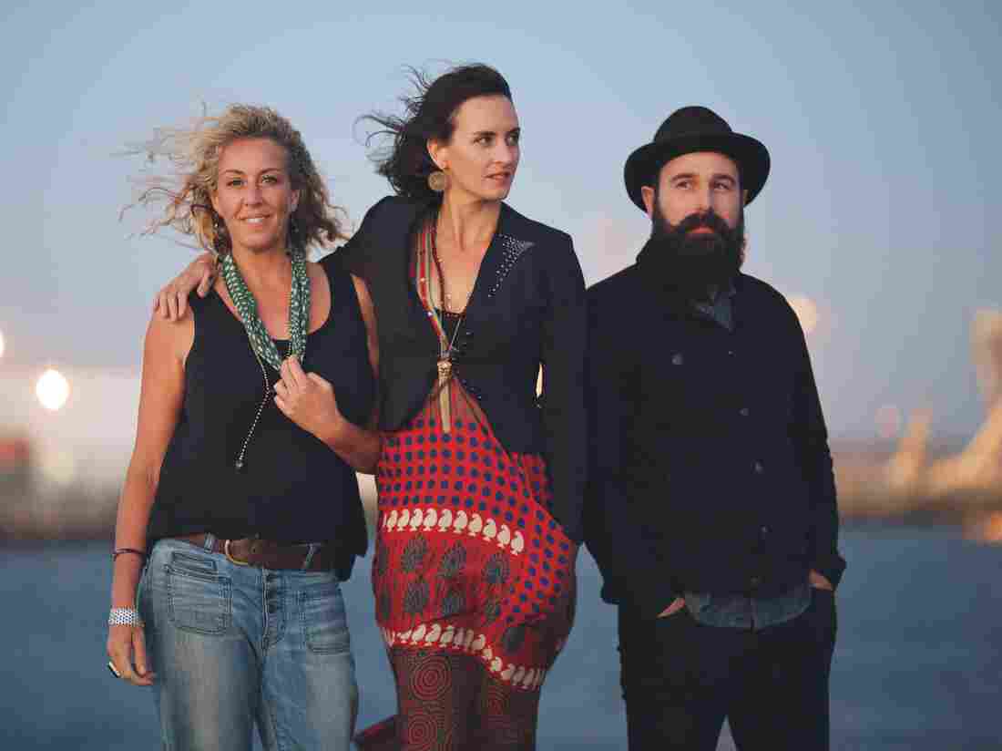 The Waifs.