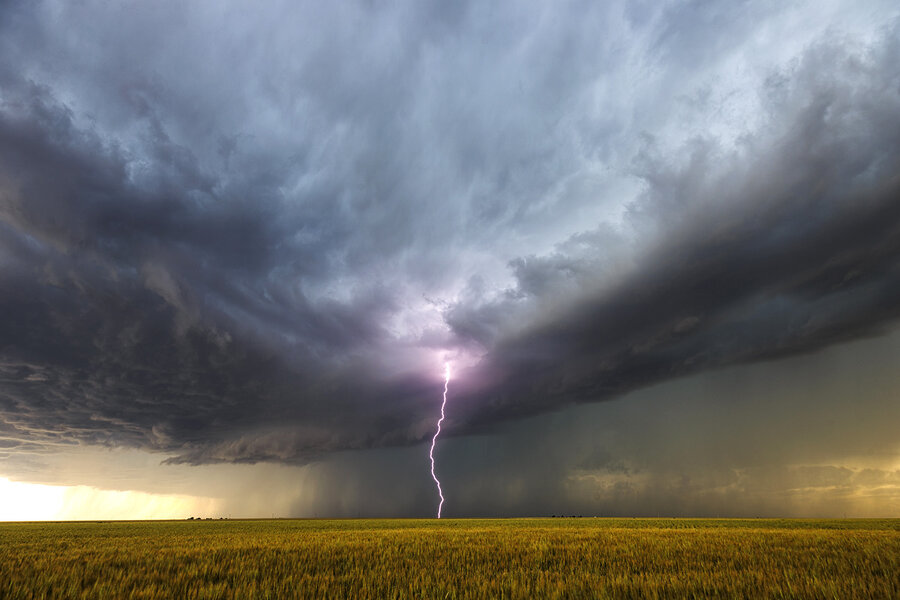 When Thunder Roars Go Indoors To Best Avoid Lightning S Pain When Thunder Roars Go Indoors To Best Avoid Lightning S Pain
