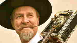 The Thistle & Shamrock: Common Currency