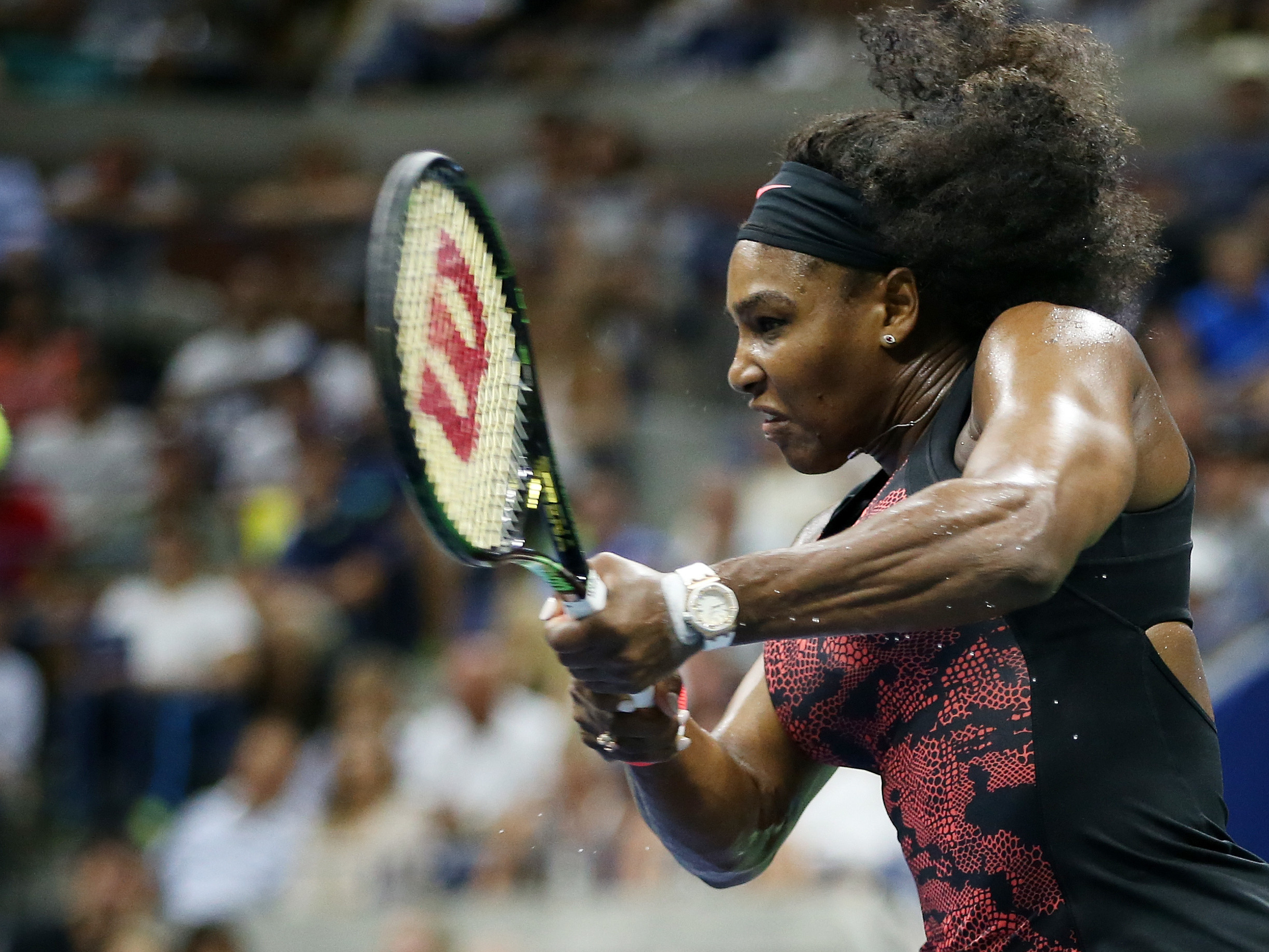 Serena tops Venus in U.S. Open match, moves closer to Grand Slam