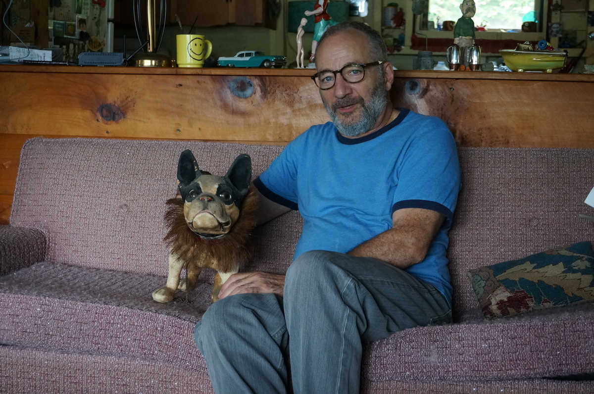 Remember 'Beakman's World'? The Wacky Scientist Is Still Big In Latin