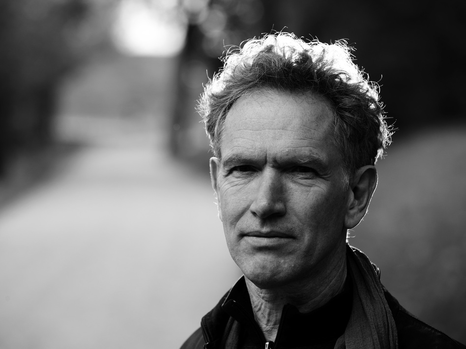Danish composer Hans Abrahamsen has won this year's Grawemeyer Award for Music Composition for his song cycle <em>let me tell you</em>. It's his first vocal work.