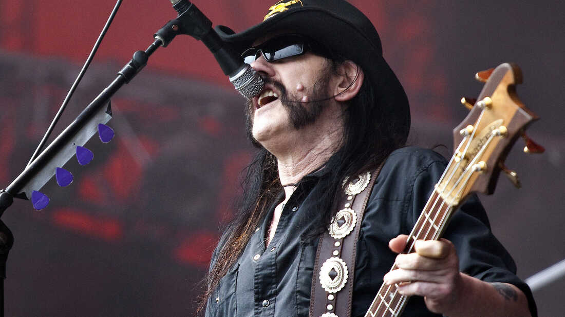 Lemmy Kilmister: Rock's thunder and lightning.