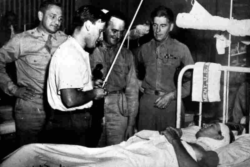 During World War II, Menuhin played hundreds of concerts for Allied troops in hospitals and near the front lines.