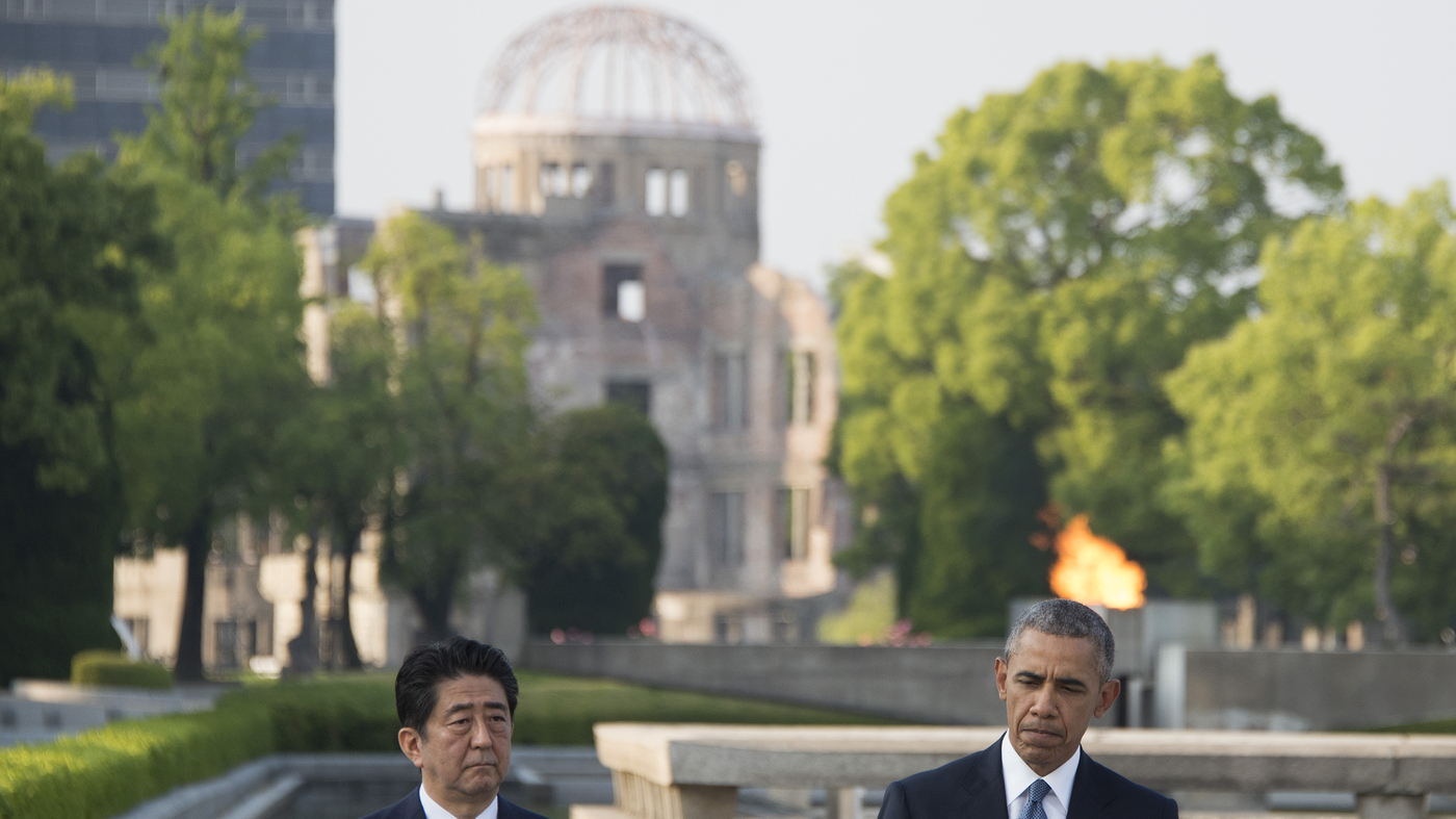 Obama Makes Historic Visit To Hiroshima Memorial Peace Park The Two