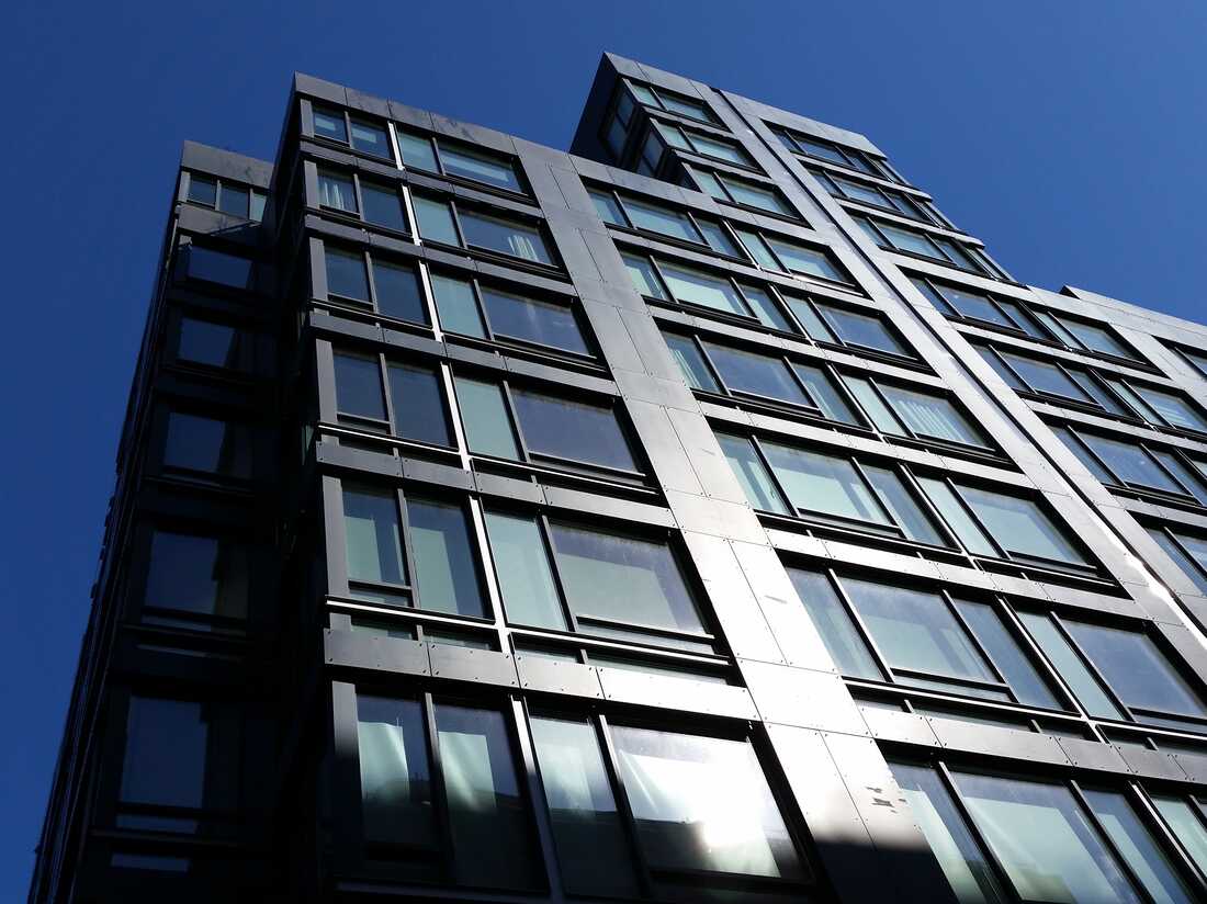 The search for the owners of Apartment 5B took investigators around the world and ended in a fruit box.