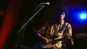 Boogarins performing at World Cafe Live in Philadelphia.