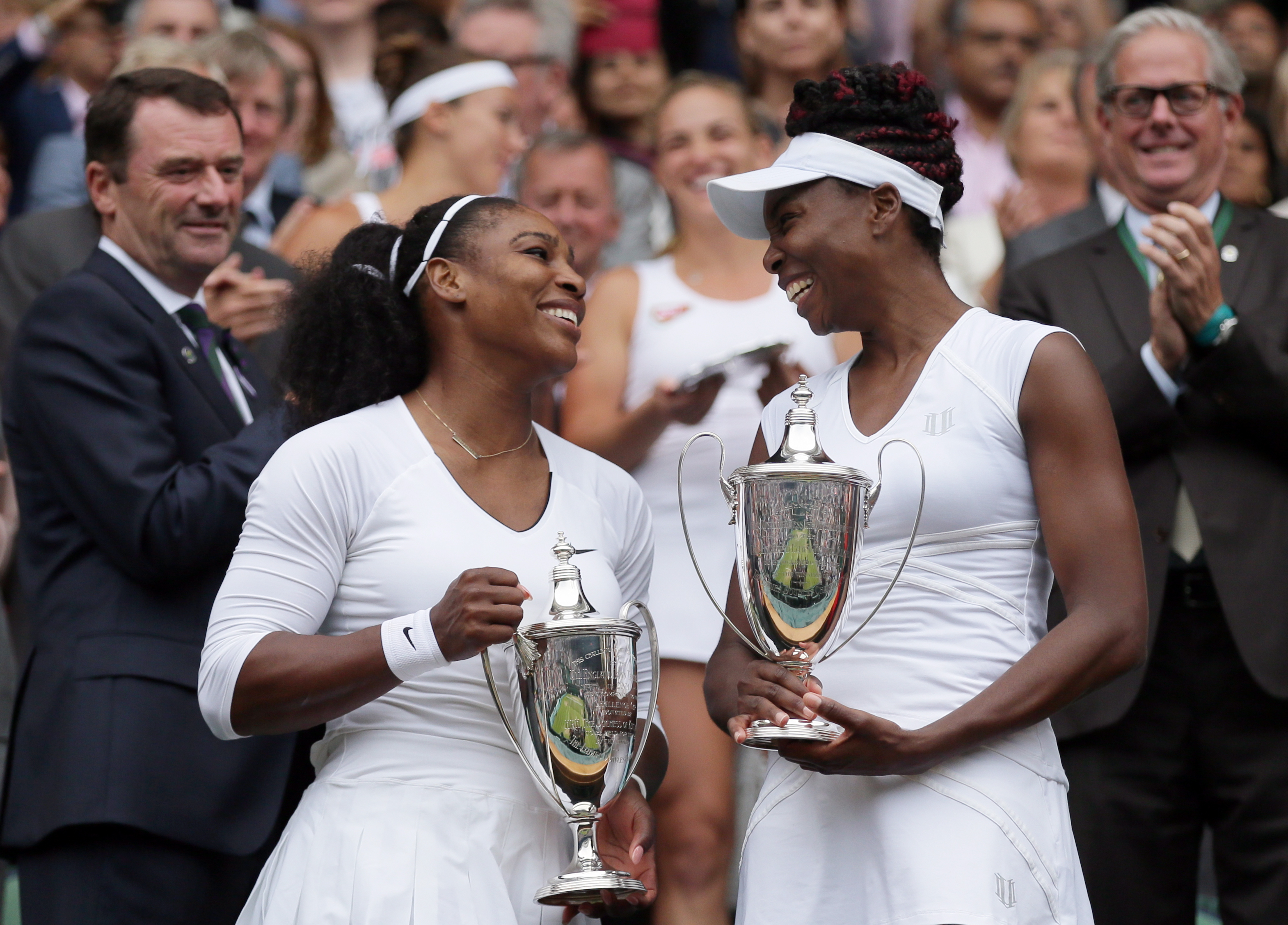 Wimbledon: Serena Williams conquista Wimbledon e alcança Steffi Graff, Esportes