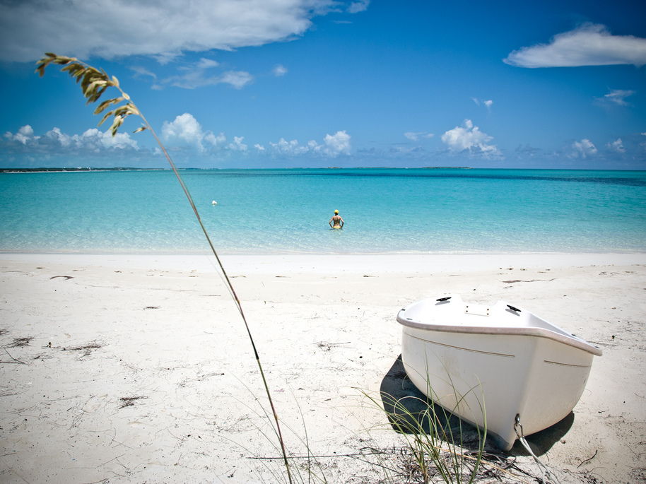 The Bahamas has issued an advisory for its citizens traveling to the United States.