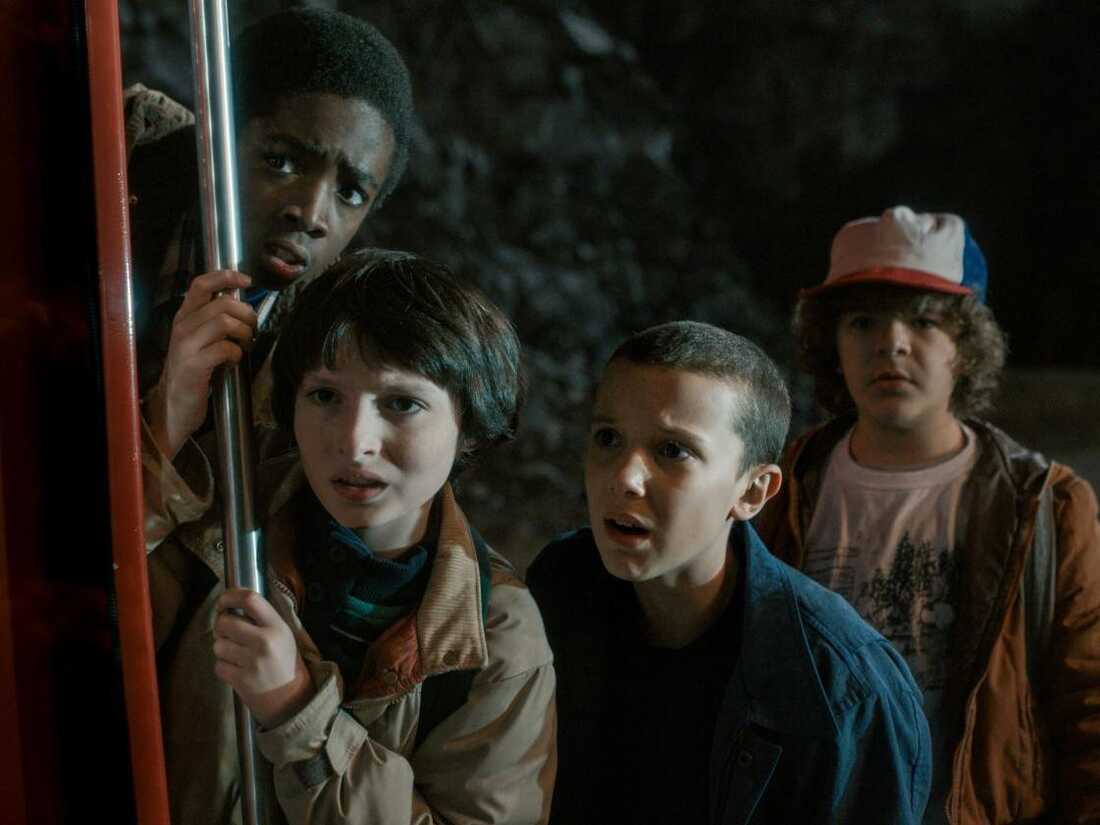 Stranger Things: Soundtrack from the Netflix Series, Season 4 — Dead or  Alive