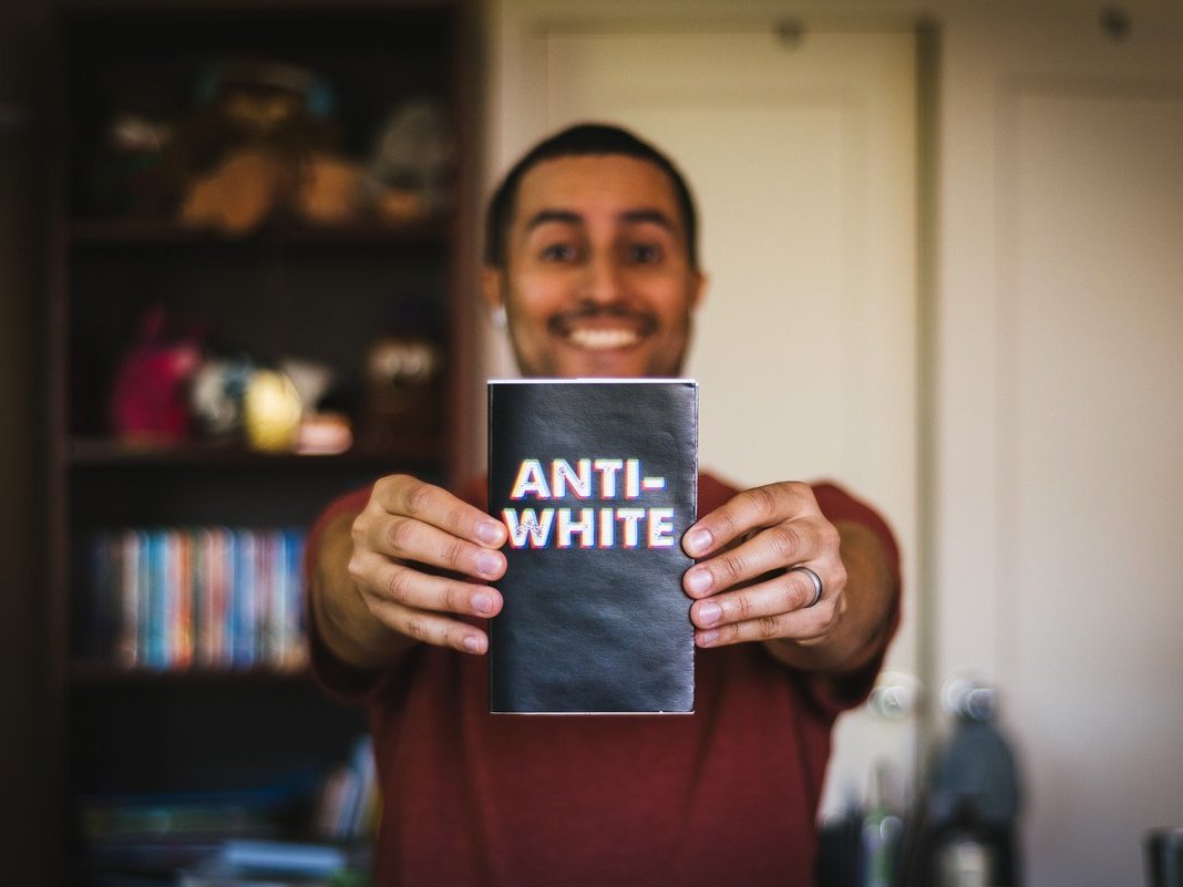 In banned books scavenger hunt, the prize is literary 'smut'