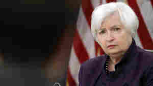 Fed Keeps Benchmark Interest Rate, But Still Expects Increase