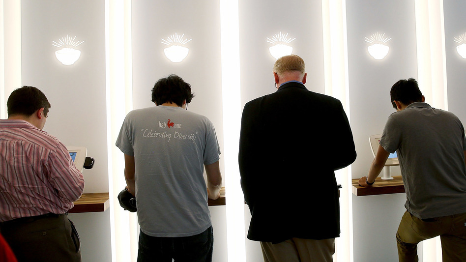 Customers use interactive kiosks to place orders at Eatsa, a fully automated fast food restaurant in San Francisco. (Justin Sullivan/Getty Images)