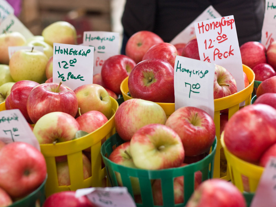 Honeycrisp apples