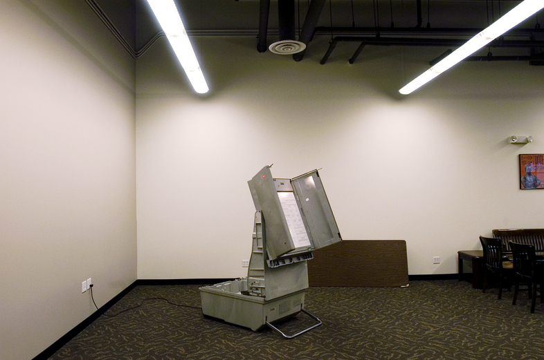The Danaher ELECTronic 1242 voting machine, on display in 2004 at the Franklin County Board of Elections office in Columbus, Ohio. The machines have been in use in the state since 1992. (David S. Holloway/Getty Images)