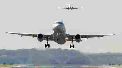 New Rules Would Require Airlines To Refund Baggage Fees For Delayed Luggage