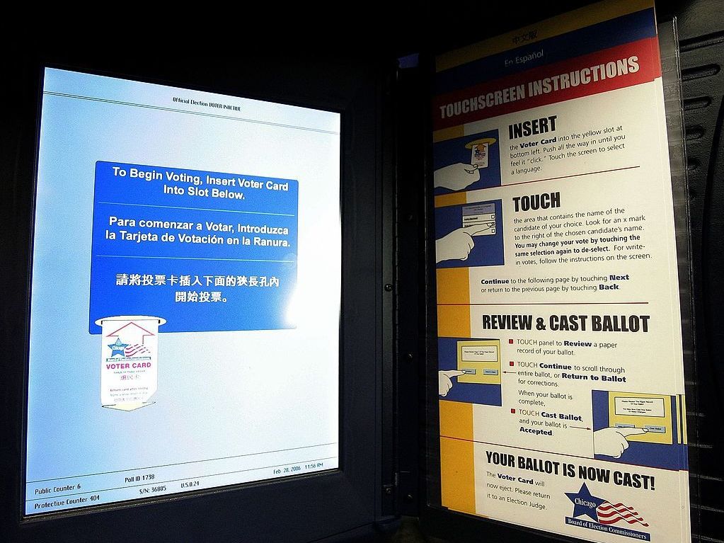 Instructions for electronic touch-screen voting machines in Illinois in 2006. (Getty Images)