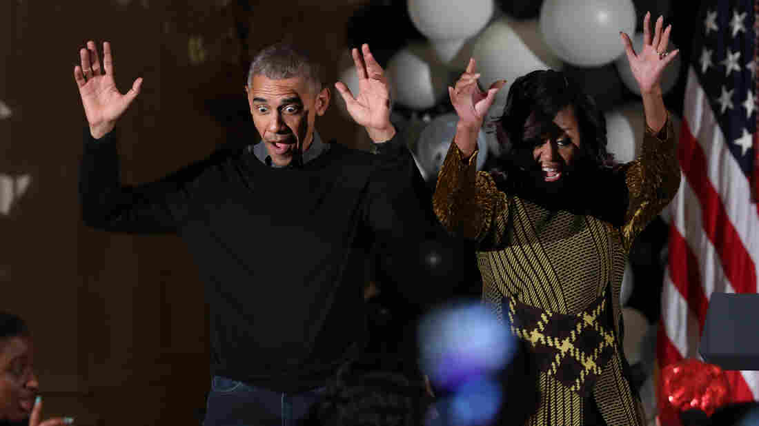 President Obama and the first lady Michelle Obama danced to Michael Jackson's "Thriller" as they welcomed children to the White House.
