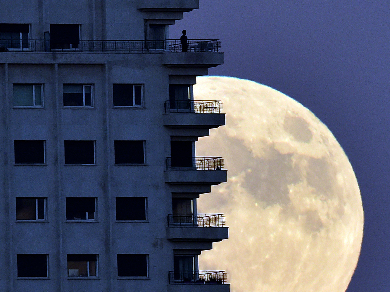 Closest Supermoon Since 1948 Arrives Monday: Tips On Seeing And Photographing It