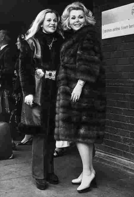 Gabor and her daughter, Francesca Hilton, arrive at London's Heathrow Airport on June 1, 1973, to appear on a television talk show.