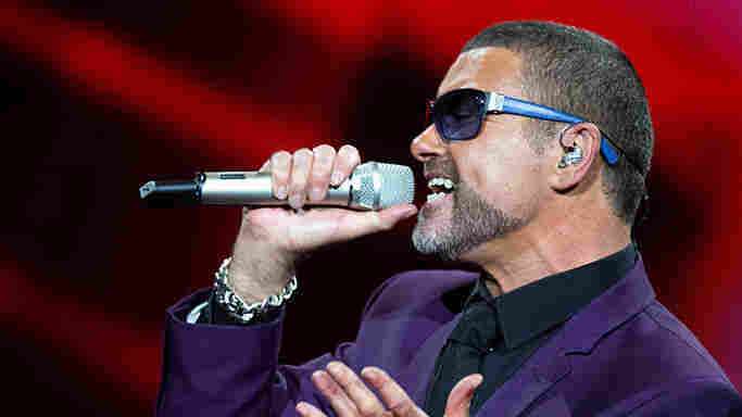 Sarah Michelle Gellar mistakenly tweets 'RIPBoyGeorge' after George Michael's death