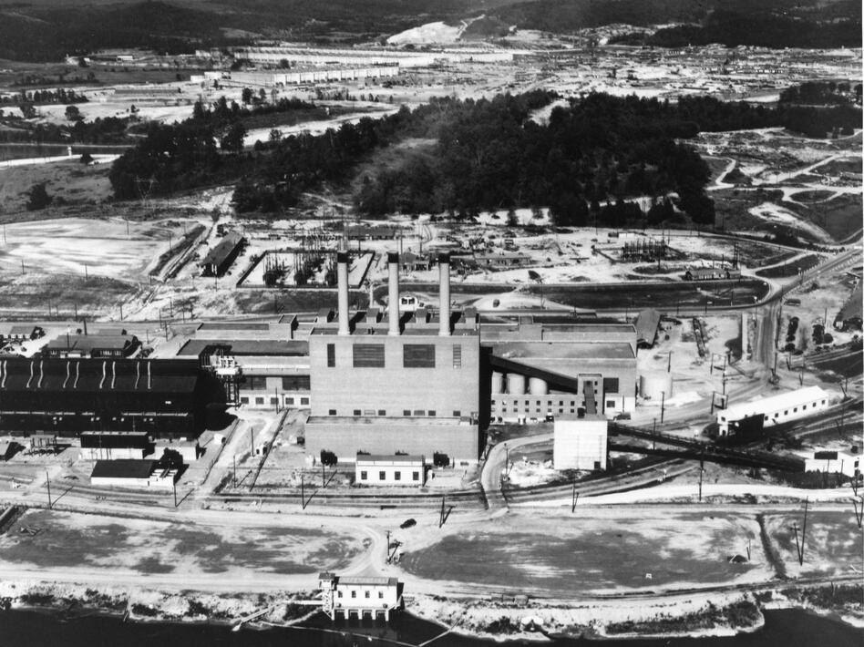 An archival view of Oak Ridge, Tenn. shows one of the three sites that has been included in the Manhattan Project National Historical Park. (United States Department of Energy/Flickr)